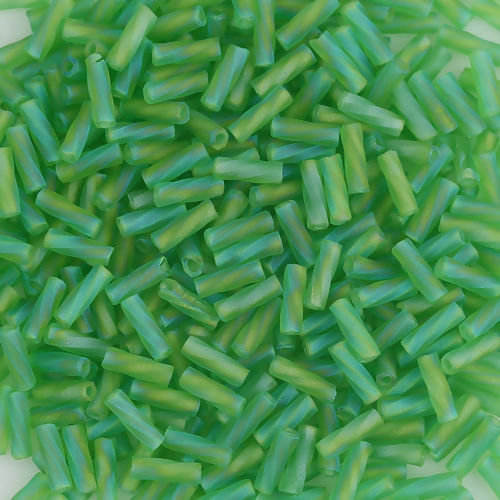 Imagen de (Japón Importación) Vidrio Cuentas Twisted Bugle Verde AB Color Escarchado 6mm x 2mm, 0.8mm, 10 Gramos 33