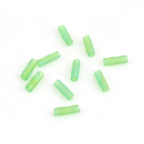 Imagen de (Japón Importación) Vidrio Cuentas Twisted Bugle Verde AB Color Escarchado 6mm x 2mm, 0.8mm, 10 Gramos 33