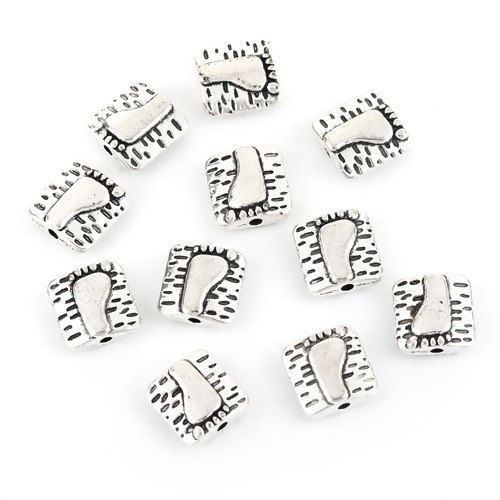 Bild von Zinklegierung Zwischenperlen Spacer Perlen Quadrat Antiksilber Fußspur 10mm x 10mm, Loch:ca. 1.3mm, 50 Stück