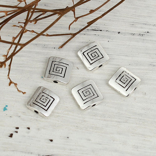 Immagine di Lega di Zinco Separatori Perline Quadrato Argento Antico Spirale Scolpisce Circa 10mm x 10mm, Foro:Circa 1.6mm, 50 Pz