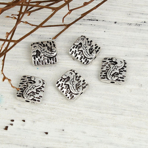 Immagine di Lega di Zinco Separatori Perline Quadrato Argento Antico Pesce Scolpisce Circa 10mm x 10mm, Foro:Circa 1.4mm, 50 Pz