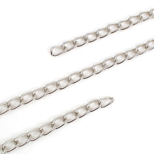5 メートル アルミ ツイスト 喜平チェーン シルバートーン 10x5.5mm、 の画像