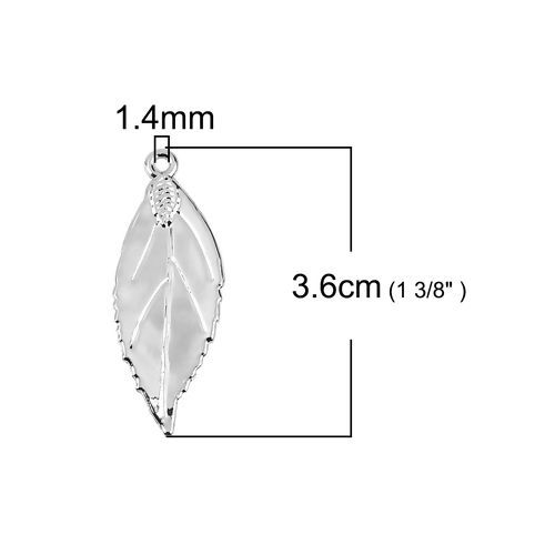 亜鉛合金 ペンダント 葉 シルバートーン 36mmx 14mm、 10 個 の画像