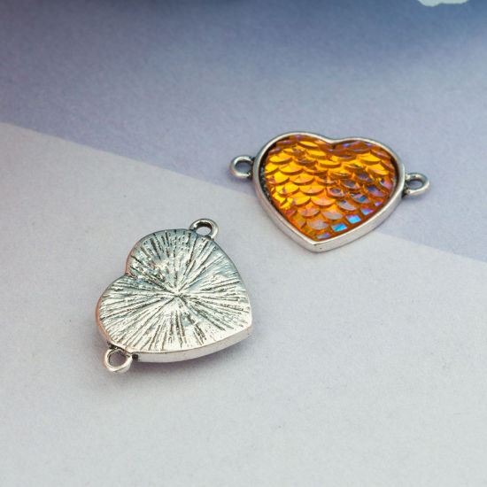 Image de Connecteurs Ecailles de Dragon/Sirène en Alliage de Zinc+Résine Cœur Orange Argent Vieilli Couleur AB 24mm x 17mm, 10 Pcs