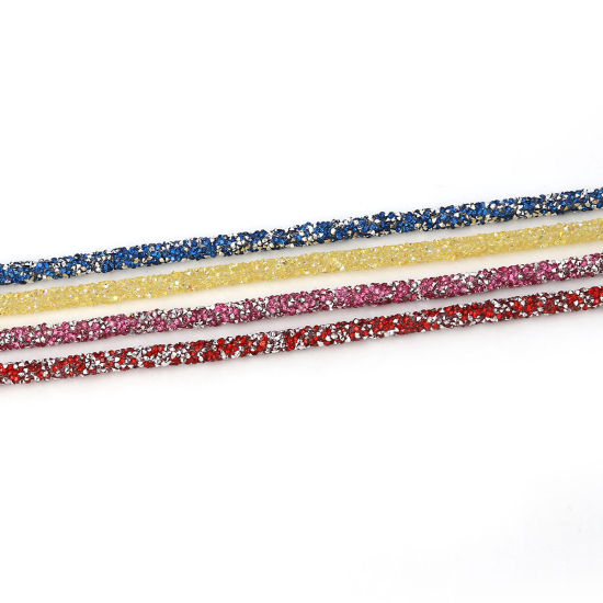 Image de Cordon en PVC Rouge Avec Strass Hot Fix 7mm, 2 M