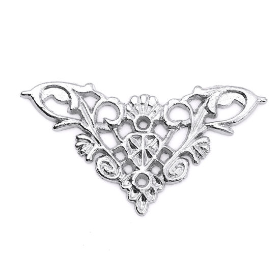 Immagine di Lega di Zinco Filigree Stamping Cabochon per Abbellimento Triangolo Tono Argento 35mm x 35mm, 20 Pz