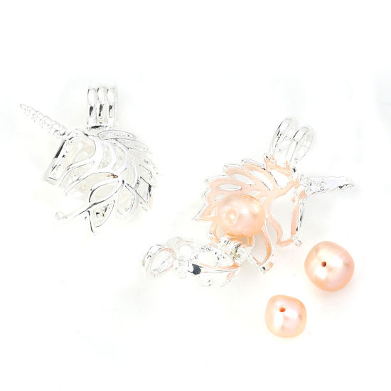 Picture of Zinc Based Alloy Wish Pearl Locket Jewelry Pendants Horse Animal Silver Plated Can Open (Fit Bead Size: 8mm) 26mm(1") x 23mm( 7/8"), 5 PCs