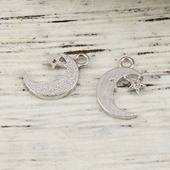 Immagine di Ottone Charms Luna 18K Vero Platino Placcato Stella Trasparente Strass 13mmx 9mm, 3 Pz