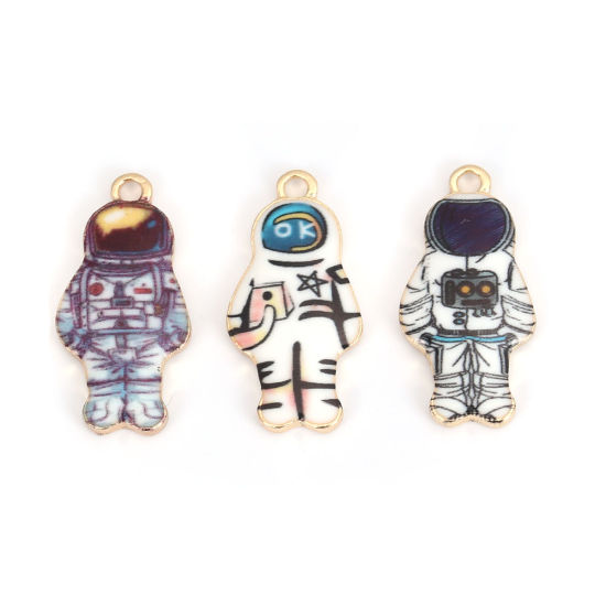 Bild von Zinklegierung Galaxis Charms Astronaut Raumfahrer KC Vergoldet Weiß Emaille 23mm x 11mm, 10 Stück