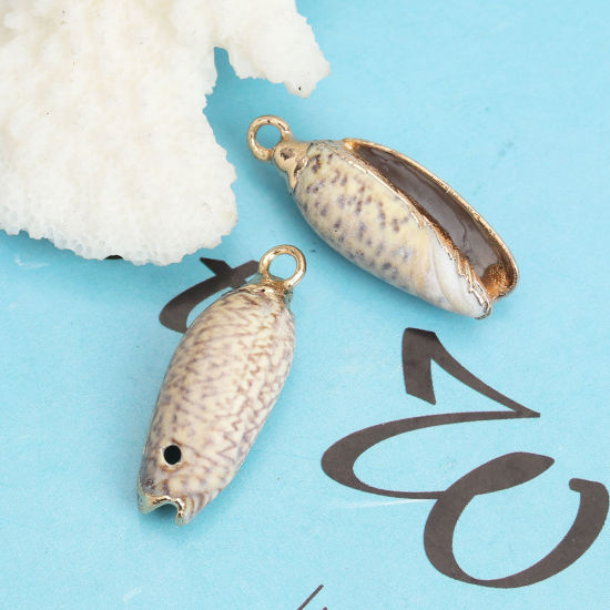 シェル チャーム 巻き貝 白 27mm x 11mm、 3 個 の画像