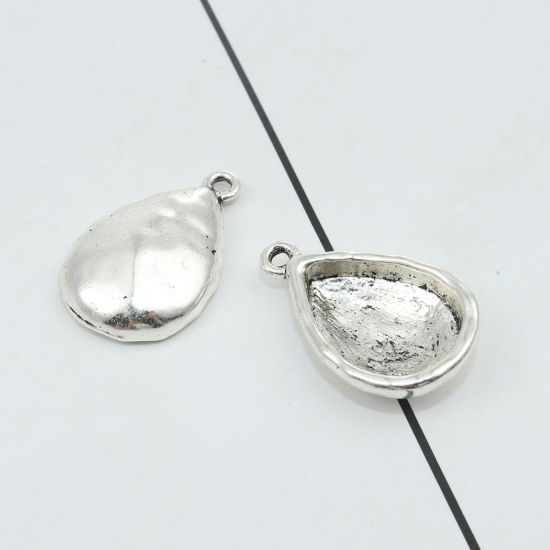 亜鉛合金 レジン セッティング台 ミール皿 チャーム 滴 ドロップ 銀古美 ( 19mm x 13mmに合う) 28mm x 17mm、 10 個 の画像
