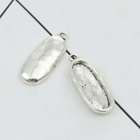 亜鉛合金 レジン セッティング台 ミール皿 ペンダント 楕円形 銀古美 ( 27mm x 10mmに合う) 35mm x 14mm、 10 個 の画像