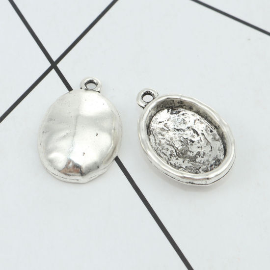 亜鉛合金 レジン セッティング台 ミール皿 チャーム 楕円形 銀古美 ( 18mmx13mmに合う) 26mm x 17mm、 10 個 の画像