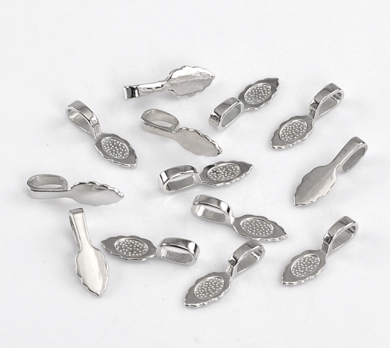 亜鉛合金 ベイル ビーズ 葉 シルバートーン 点柄、 26mm x 8mm、 40 個 の画像
