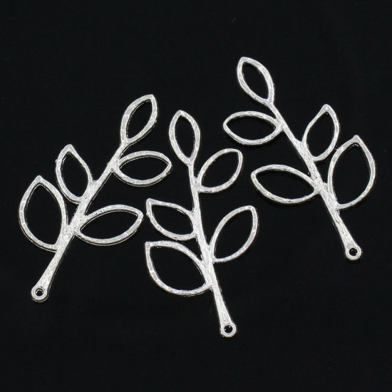 Immagine di Lega di Zinco Charm Ciondoli Ramo Argento Antico Nulla Disegno 3.8cm x 19.0mm, 30 Pz