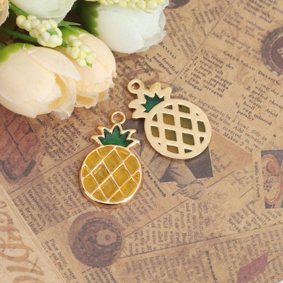 Immagine di Lega di Zinco Charms Ananas Oro Placcato Verde & Giallo Smalto 28mm x 17mm , 5 Pz