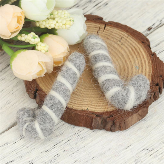 Image de DIY Artisanat en Laine Rose Canne de Noël 5.2cm x 2.7cm, 2 Pcs