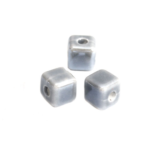 Immagine di Ceramica Diatanziale Perline Cubo Grigio Circa 8mm x 8mm, Foro: Circa 2.4mm, 30 Pz