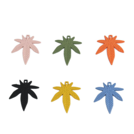 Immagine di Lega di Zinco Charms Foglia d'Acero Nero 25mm x 22mm , 10 Pz