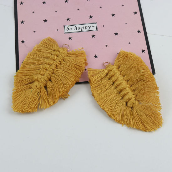 Image de Pendentifs Franges en Polyester Feuille Kaki Tissé 8cm x 6cm, 2 Pcs