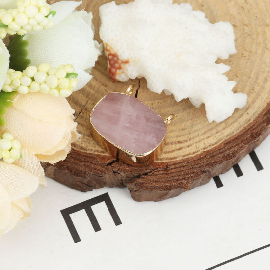 (グレードA) ローズ水晶 ( 天然 ) コネクター 楕円形 金メッキ 暗いピンク 18mm x 16mm、 1 個 の画像