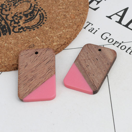 Image de Pendentifs Résine à Effet de Bois Naturel Rectangle Fuchsia 3.3cm x 2.1cm, 2 Pcs