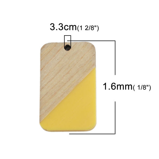 Image de Pendentifs Résine à Effet de Bois Naturel Rectangle Jaune 3.3cm x 2.1cm, 2 Pcs