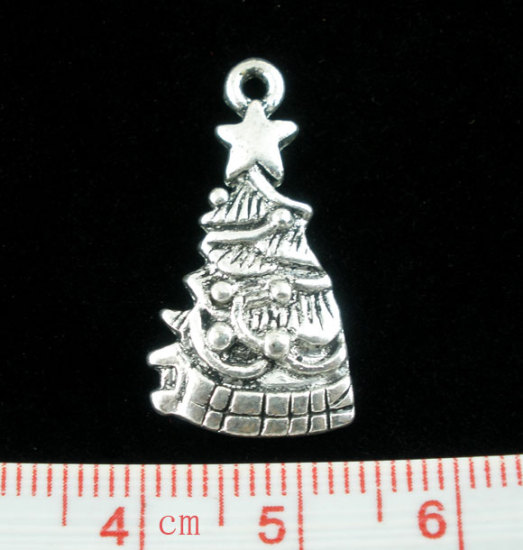 Image de Pendentifs en Alliage de Zinc Forme Pin de Noël  Argent vieilli, 25.0mm x 14.0mm, 20 Pièces 