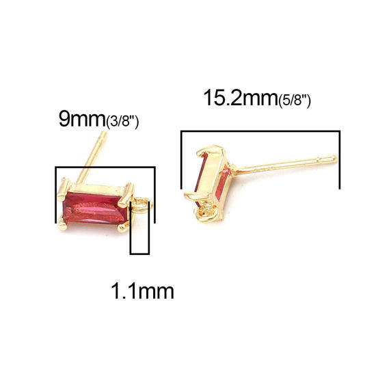 Image de 2 Pcs Boucles d'Oreilles Puces en Laiton Plaqué Or Véritable 18K Rectangle à Strass Rouge avec Boucle 9mm x 4mm, Epaisseur de Fil: 0.7mm(taille 21)