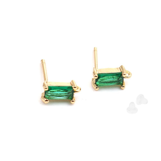 Image de 2 Pcs Boucles d'Oreilles Puces en Laiton Plaqué Or Véritable 18K Rectangle à Strass Vert avec Boucle 9mm x 4mm, Epaisseur de Fil: 0.7mm(taille 21)