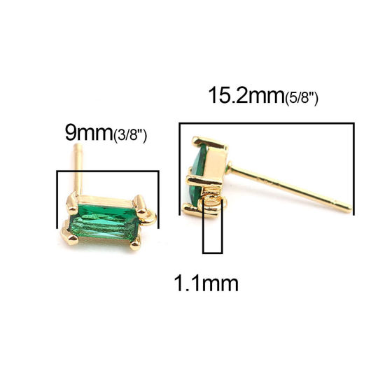 Image de 2 Pcs Boucles d'Oreilles Puces en Laiton Plaqué Or Véritable 18K Rectangle à Strass Vert avec Boucle 9mm x 4mm, Epaisseur de Fil: 0.7mm(taille 21)