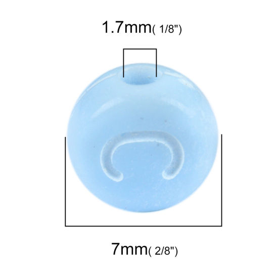 アクリル ビーズ フラットラウンド ランダムな色 水色 キャピタルレター柄 約 7mm 直径、 穴：約 1.7mm、 500 個 の画像