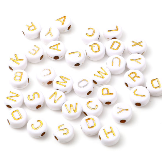 Image de Perles en Acrylique Plat-Rond Blanc & Or Alphabet Initial/ Lettre Majuscule Env. 7mm Dia, Trou: env. 1.8mm, 500 Pcs