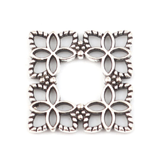 亜鉛合金 チャーム 菱形 銀古美 花彫刻 21mm x 21mm、 10 個 の画像