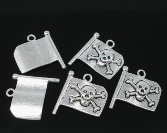 Picture of 20 PCs Antique Silver Color Halloween&Gothic Skull Flag Charms Pendants 22x19mm