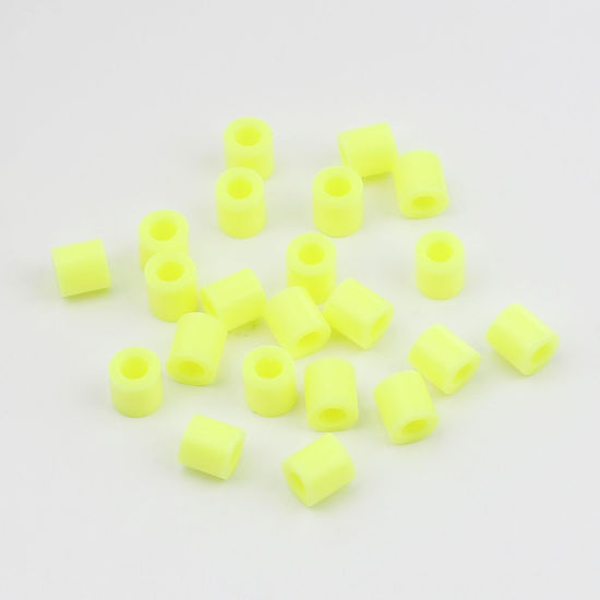 アクリルポニーバブルガム ビーズ 円筒形 蛍光きいろ 約 5mm x 5mm、 穴：約 2.9mm、 2000 個 の画像