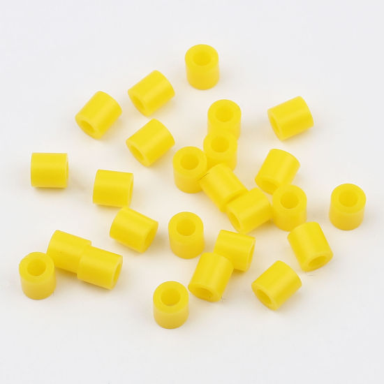アクリルポニーバブルガム ビーズ 円筒形 黄色 約 5mm x 5mm、 穴：約 2.9mm、 2000 個 の画像