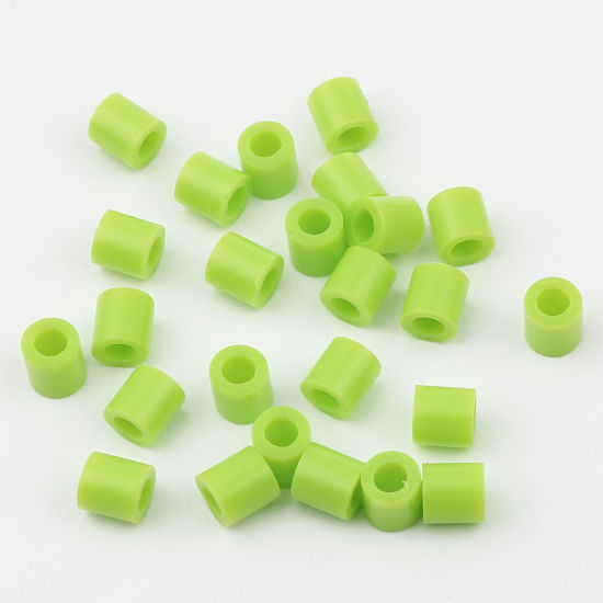 アクリルポニーバブルガム ビーズ 円筒形 萌黄色 約 5mm x 5mm、 穴：約 2.9mm、 2000 個 の画像