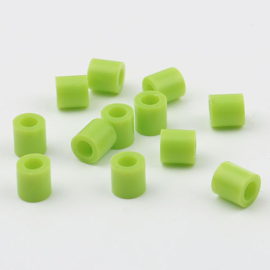 アクリルポニーバブルガム ビーズ 円筒形 萌黄色 約 5mm x 5mm、 穴：約 2.9mm、 2000 個 の画像