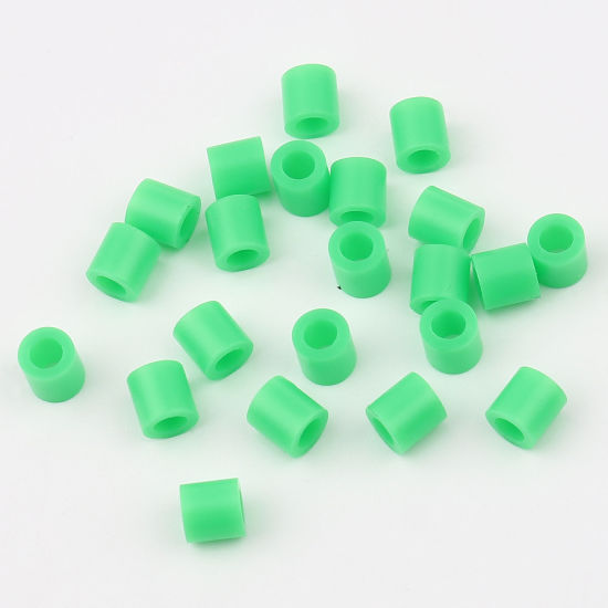 アクリルポニーバブルガム ビーズ 円筒形 緑 約 5mm x 5mm、 穴：約 2.9mm、 2000 個 の画像