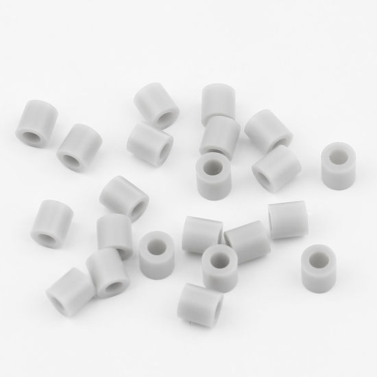 アクリルポニーバブルガム ビーズ 円筒形 薄鼠色 約 5mm x 5mm、 穴：約 2.9mm、 2000 個 の画像