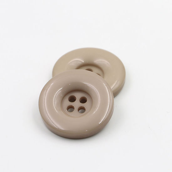 樹脂 縫製ボタン 4つ穴 円形 ライトカーキ 18mm 直径、 50 個 の画像