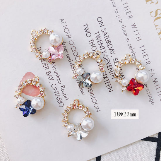 Image de Breloques Insecte en Alliage de Zinc+Acrylique Annulaire Blanc Papillons à Strass Rouge Imitation Perles 23mm x 18mm, 2 Pcs