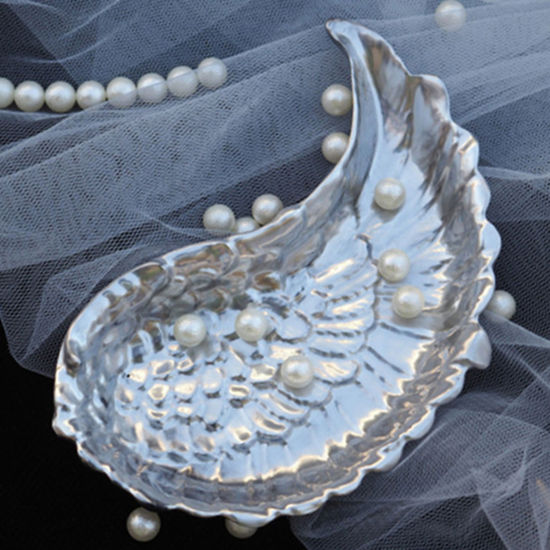 Image de Moule en Silicone Aile au Hasard Blanc 13.2cm x 9cm, 1 Pièce