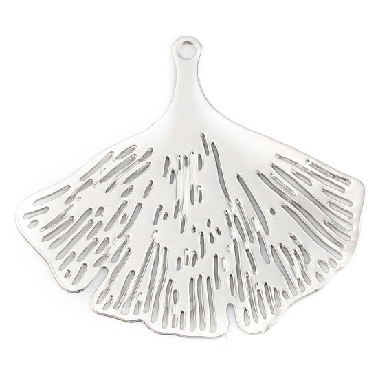 Image de Breloques Estampe en Filigrane en Laiton Feuille de Ginkgo Argent Mat 25mm x 22mm, 20 Pcs