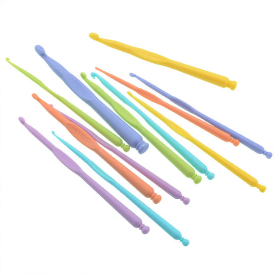 2mm - 6mm アクリル かぎ針 ランダムな色 1 セット (約 12 個/セット) の画像