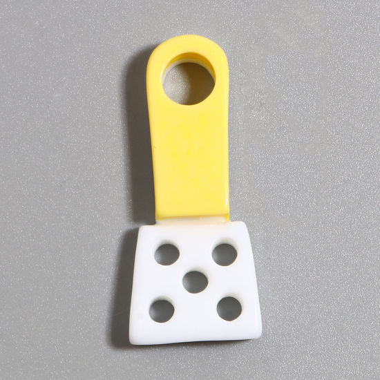 樹脂 ペンダント シャベル 黄色 30mm x 13mm、 10 個 の画像