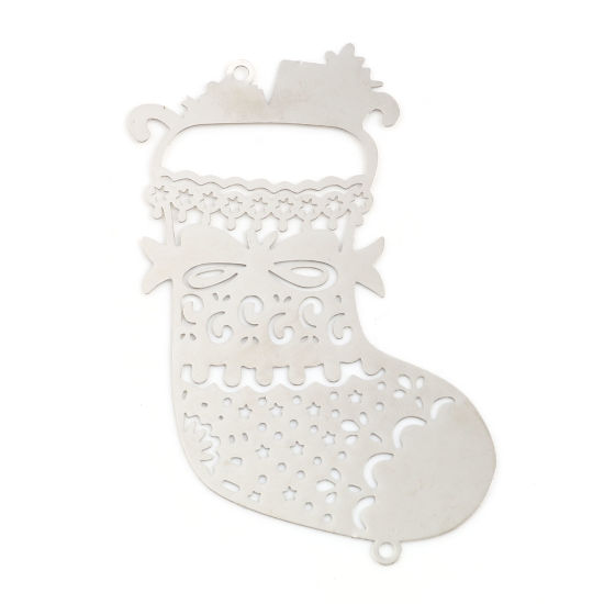 Image de Connecteurs Estampe en Filigrane en Laiton Chaussettes de Noël Argent Mat Fleurs Creuses 63mm x 44mm, 5 Pcs