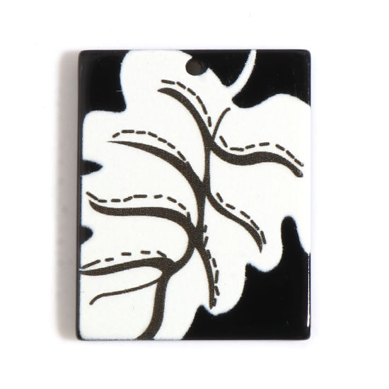 樹脂 ペンダント 長方形 黒 + 白 葉 32mm x 26mm、 10 個 の画像