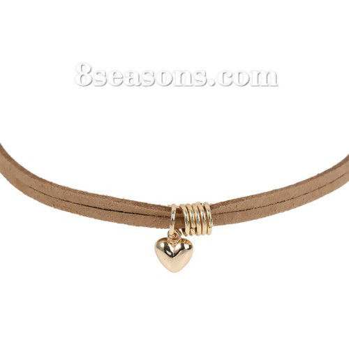 Image de Collier Tour de Cou en Velvet Suédine Kaki Cœur Doré 34cm long, 1 Pièce